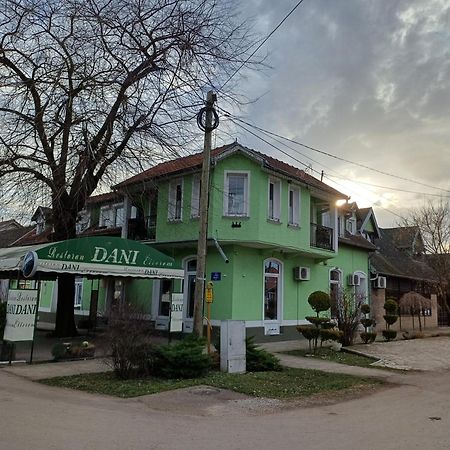 Hotel Eco Rural Tourism Association Skorenovac Exteriér fotografie